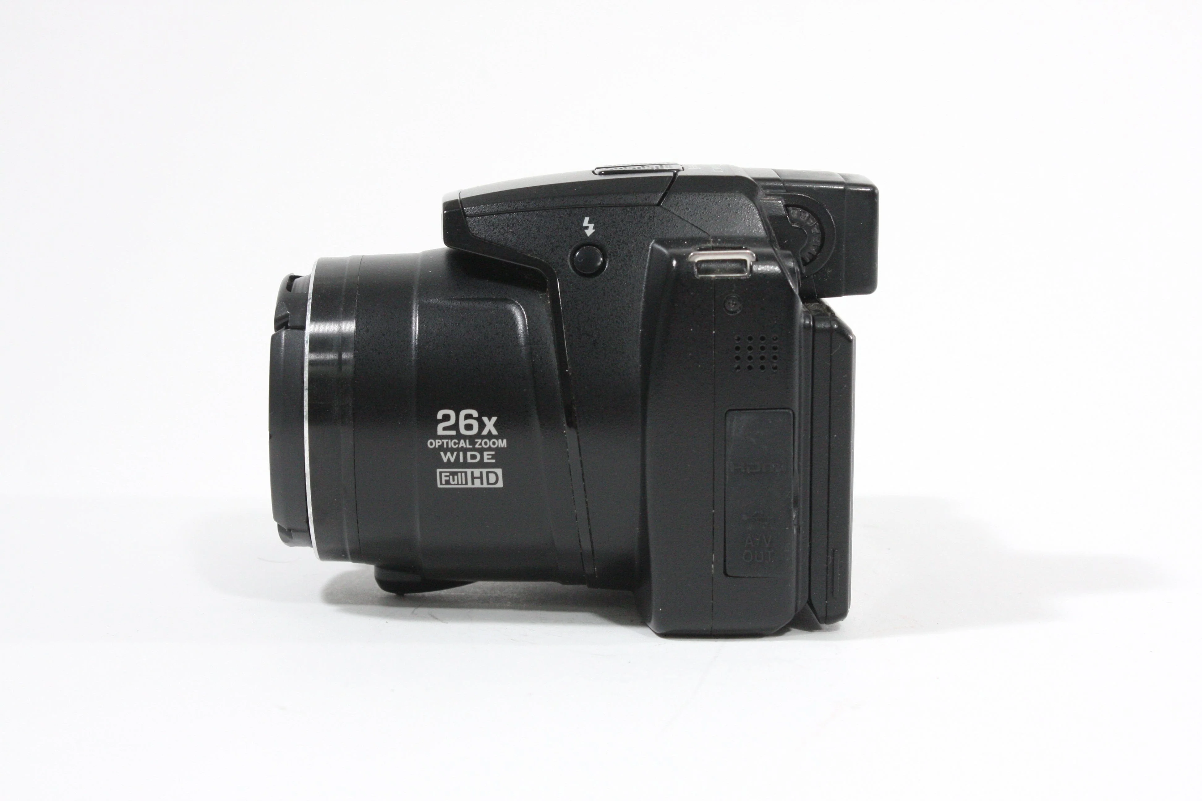 Nikon Coolpix P100 10.3MP 26x Zoom - Image 3