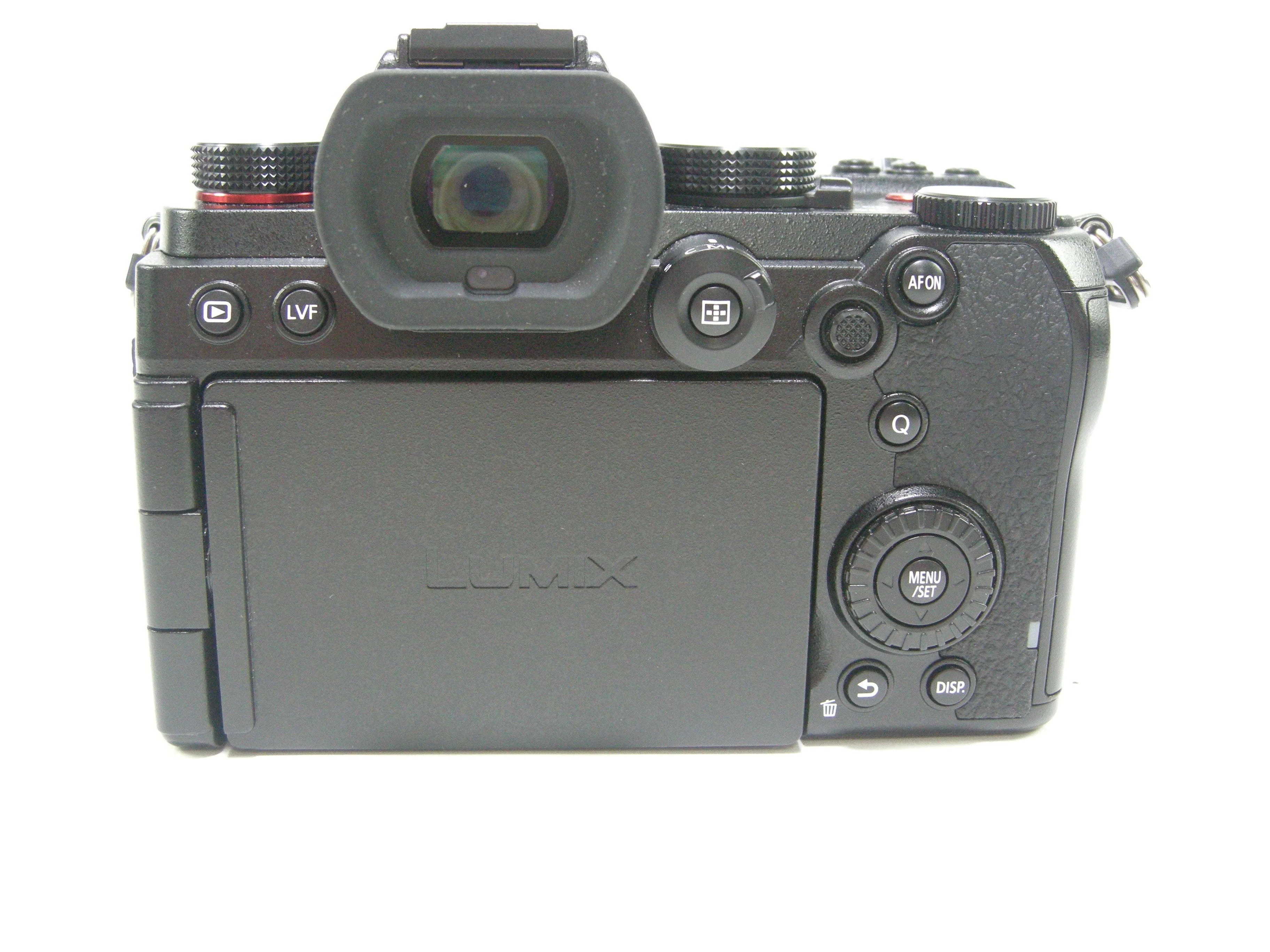 Panasonic S5 24.2mp Mirrorless Digital Camera w/20-60mm f3.5-5.6 with V Log - Image 9